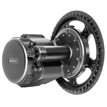 Bafang M215 Mittelmotor mit Kettenblatt und Kettenschutz im Detail – passend für BSA-Tretlager mit 68–73 mm Gehäusebreite.